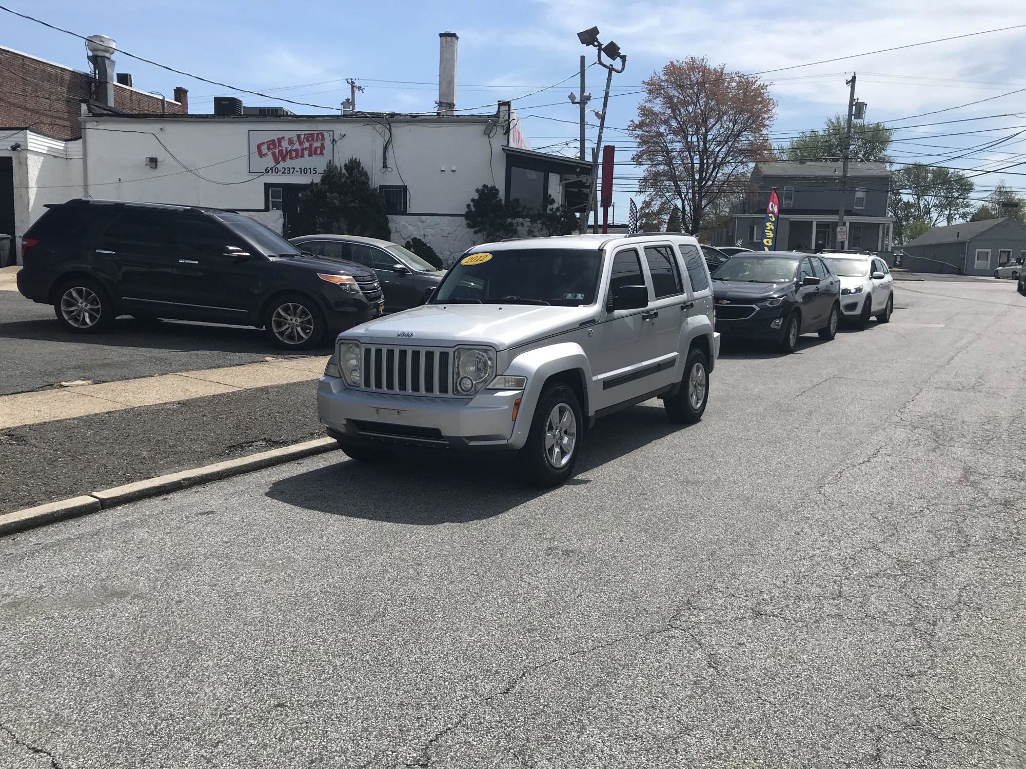 Used 2012 Jeep Liberty Sport image 2
