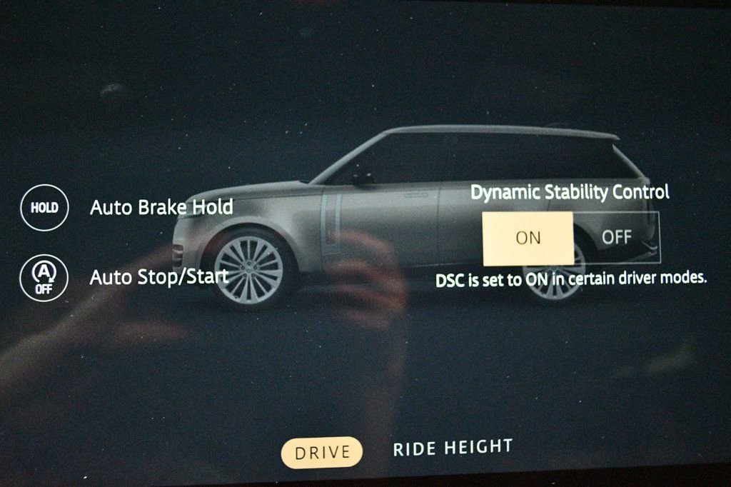 Used 2023 Land Rover Range Rover SE image 54