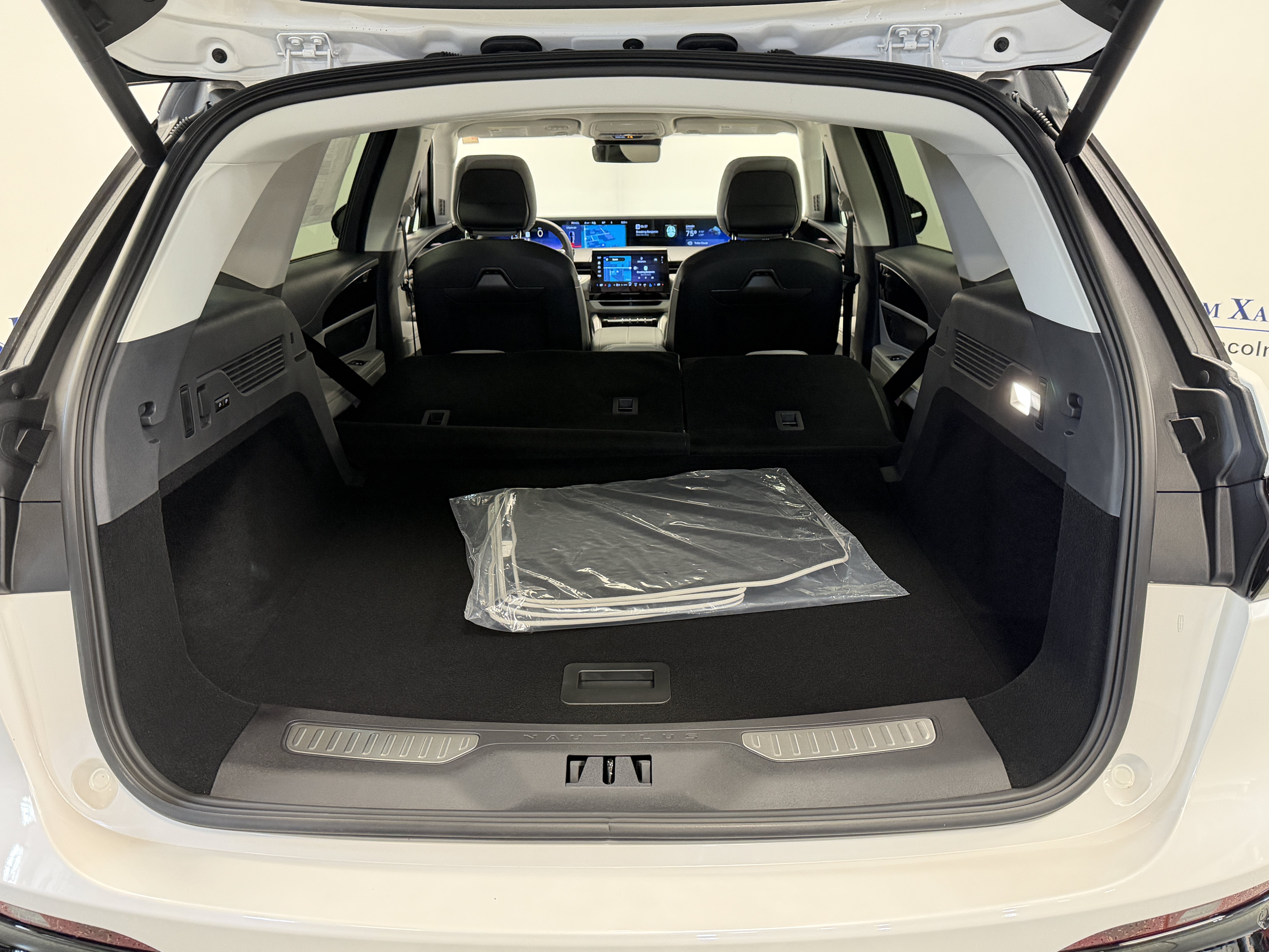 New 2026 Lincoln Nautilus Reserve AWD/4WD image 29