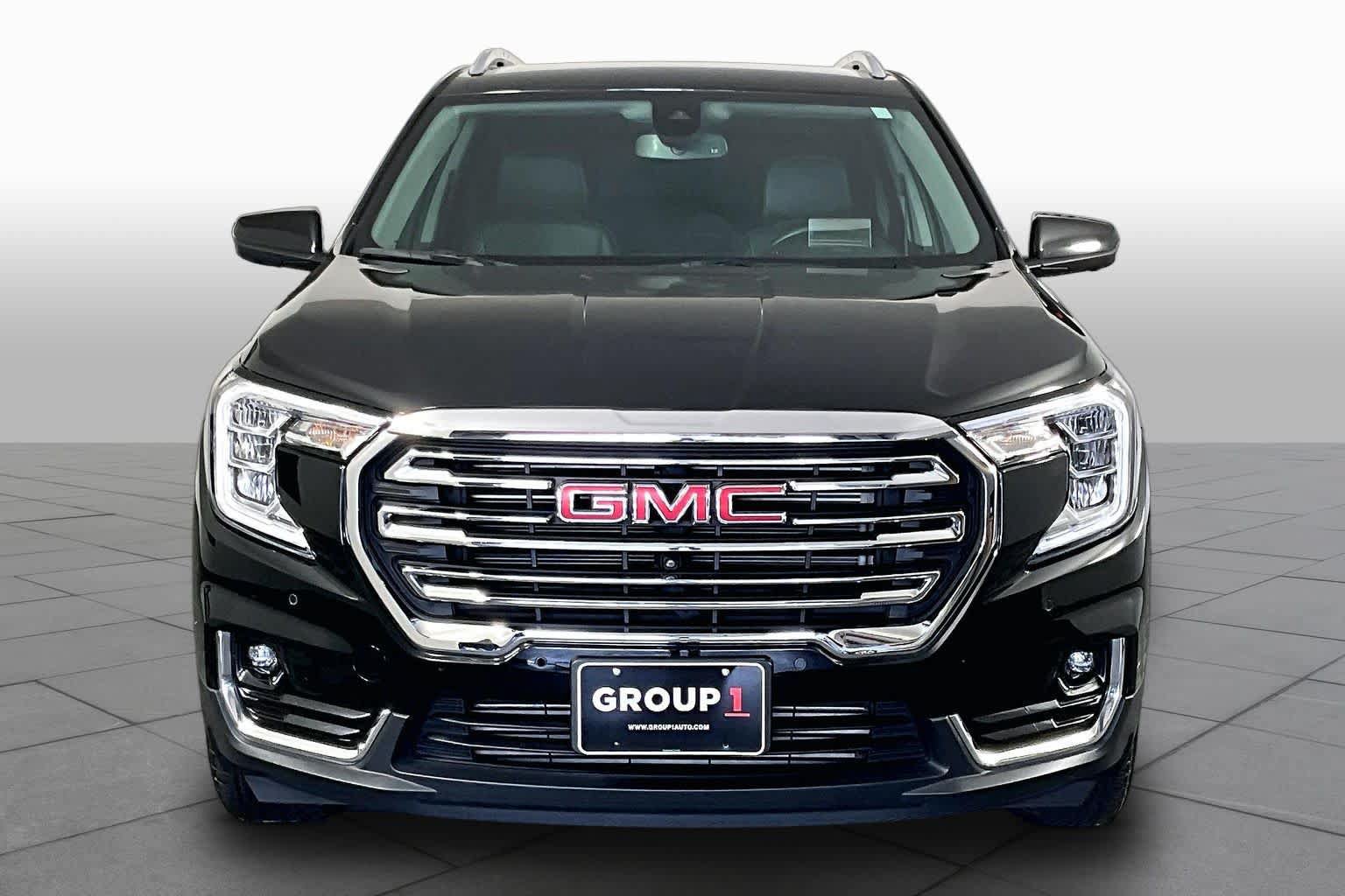 Certified 2024 GMC Terrain SLT w/ Infotainment Package II AWD/4WD image 4