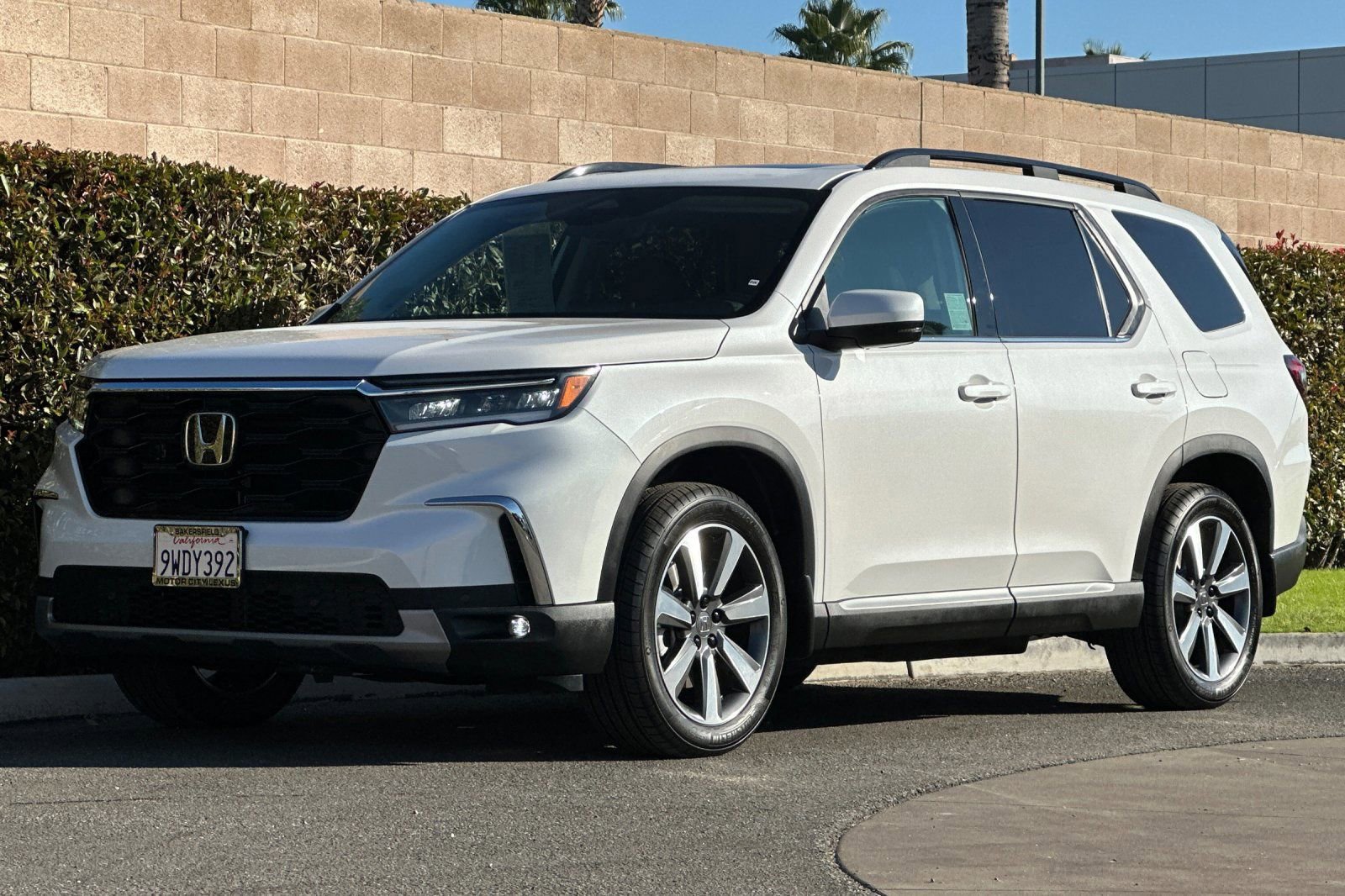 Used 2025 Honda Pilot Touring image 8