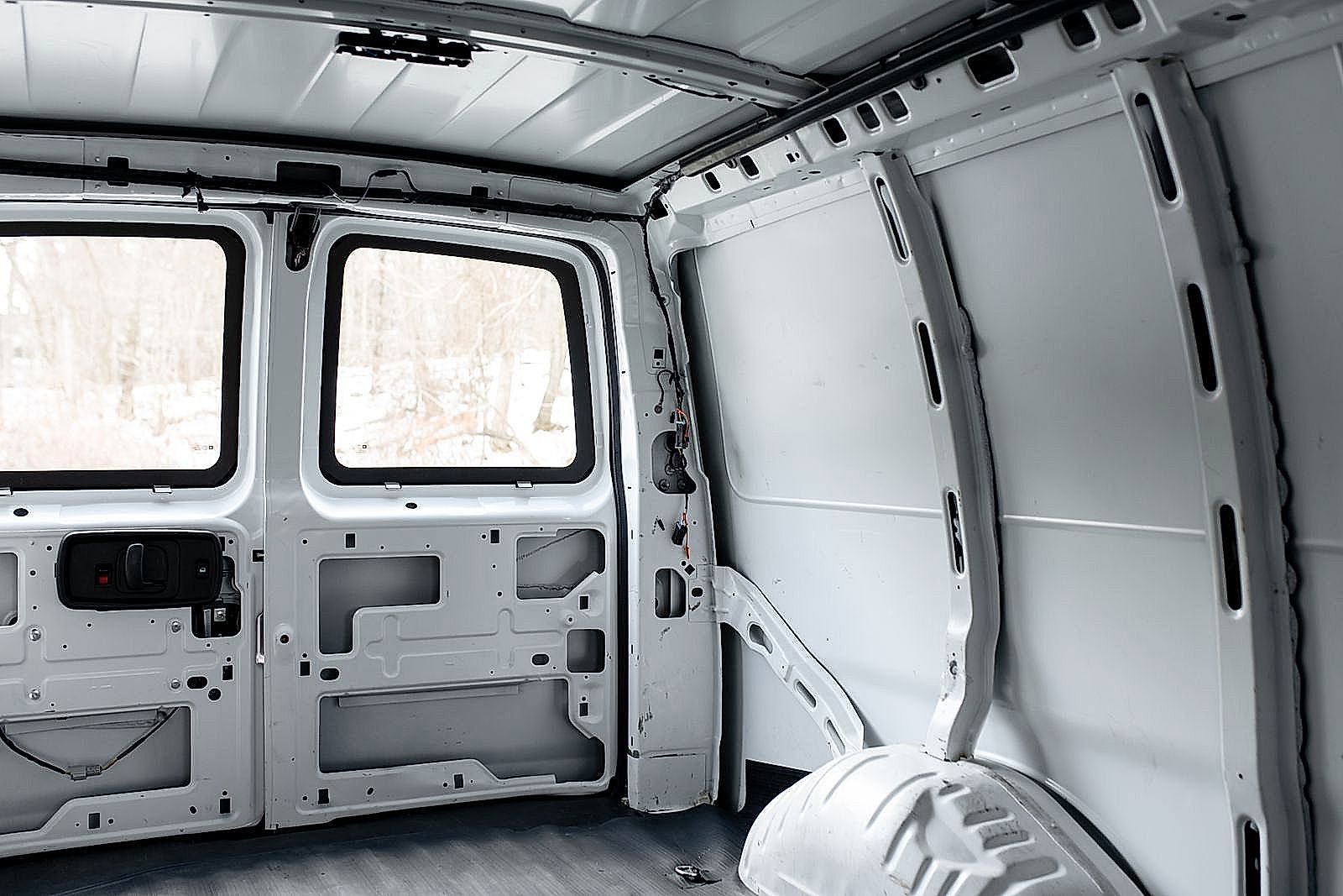 Certified 2022 Chevrolet Express 2500 Extended w/ Driver Convenience Package image 29