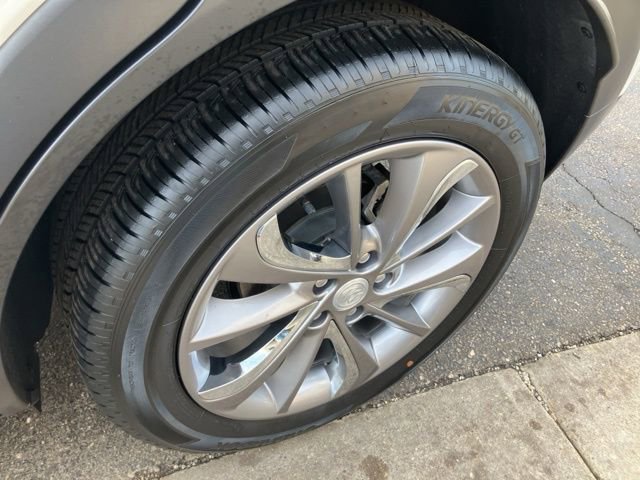 Used 2023 Buick Encore GX Essence w/ Experience Buick Package image 44