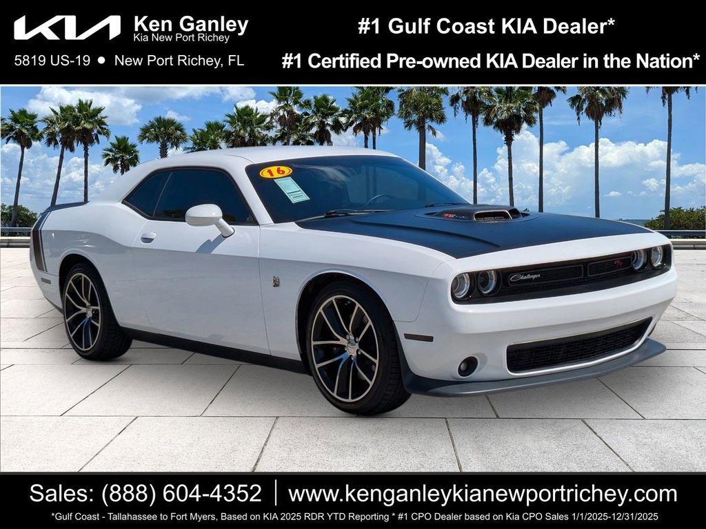 Used 2016 Dodge Challenger R/T Scat Pack RWD image 1