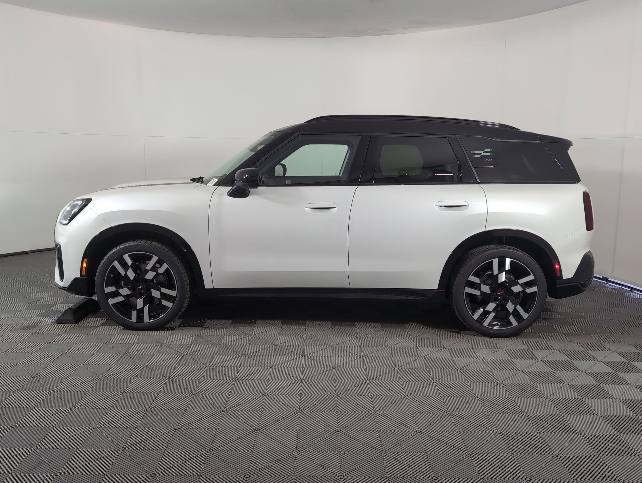 New 2026 MINI Cooper Countryman S video 2