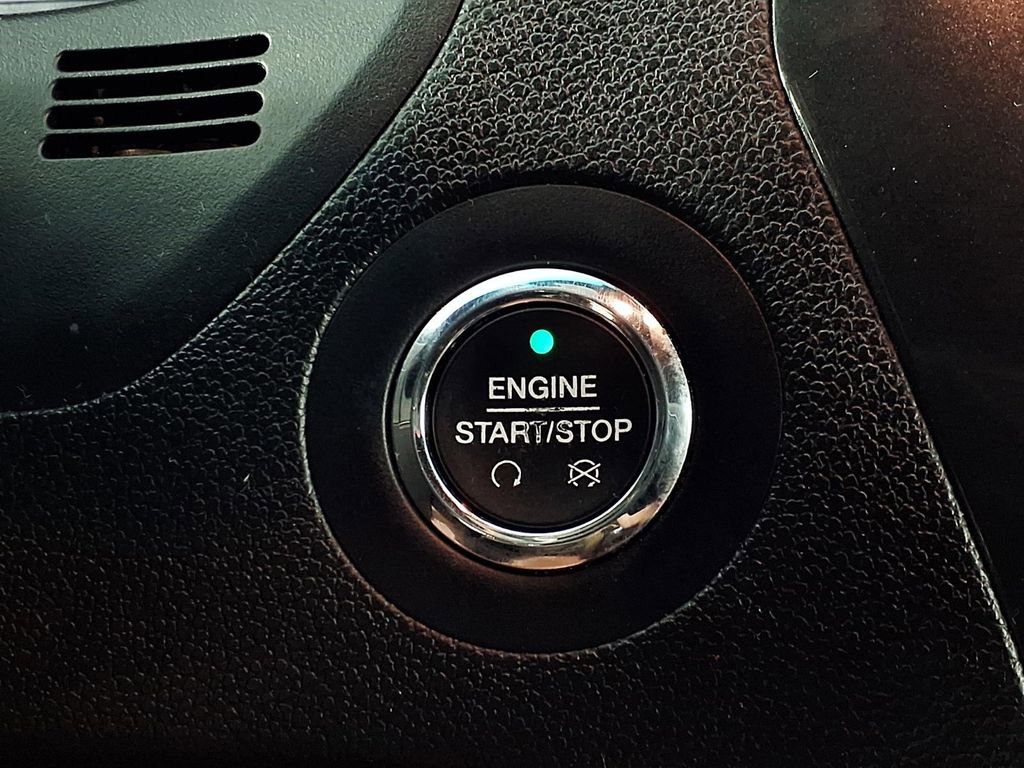 Used 2017 Ford Explorer Limited w/ Equipment Group 301A FWD image 18