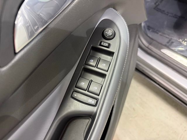 Used 2020 Buick Envision Essence FWD image 13