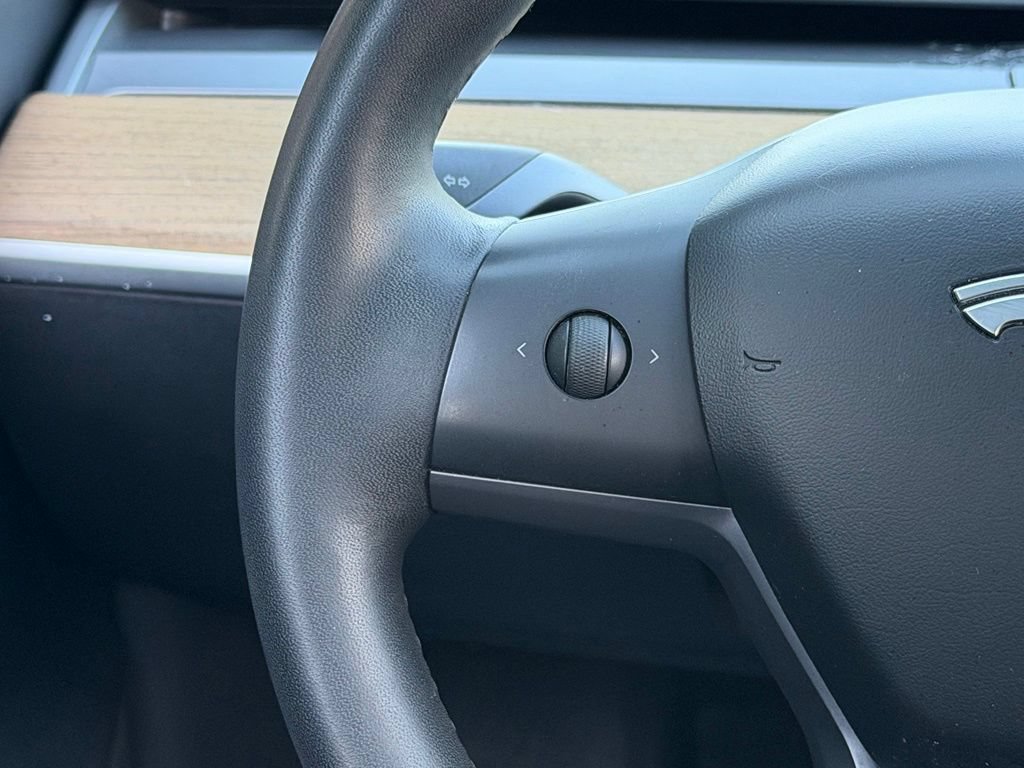 Used 2020 Tesla Model 3 Standard Range RWD image 44