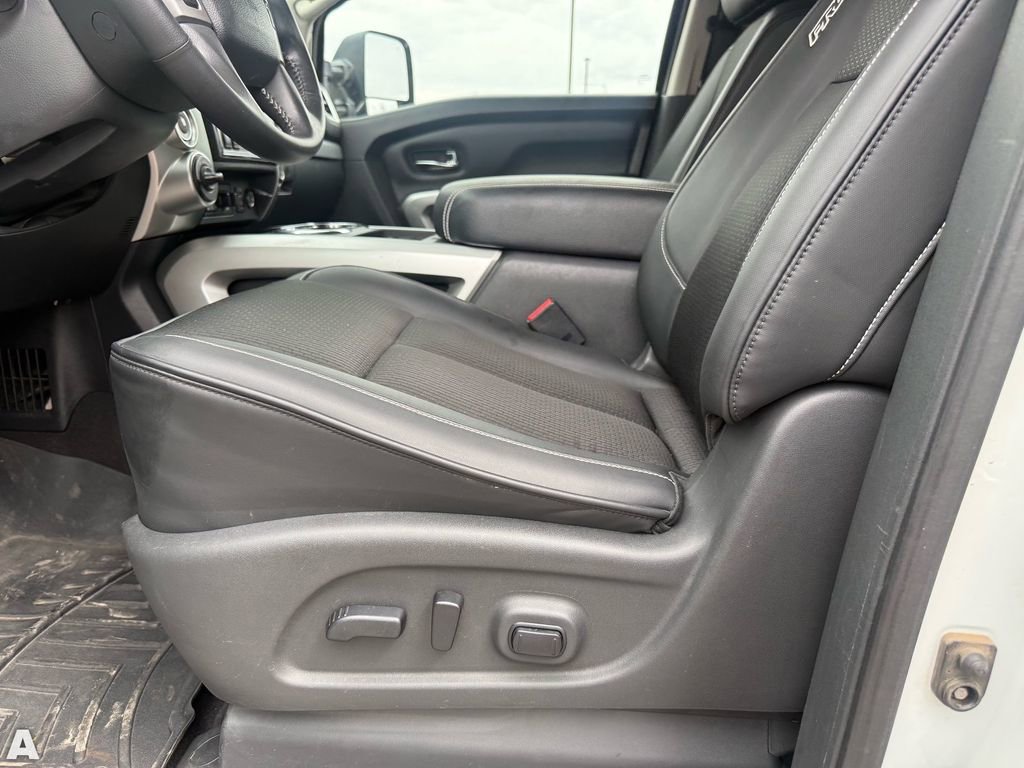 Used 2017 Nissan Titan PRO-4X image 13