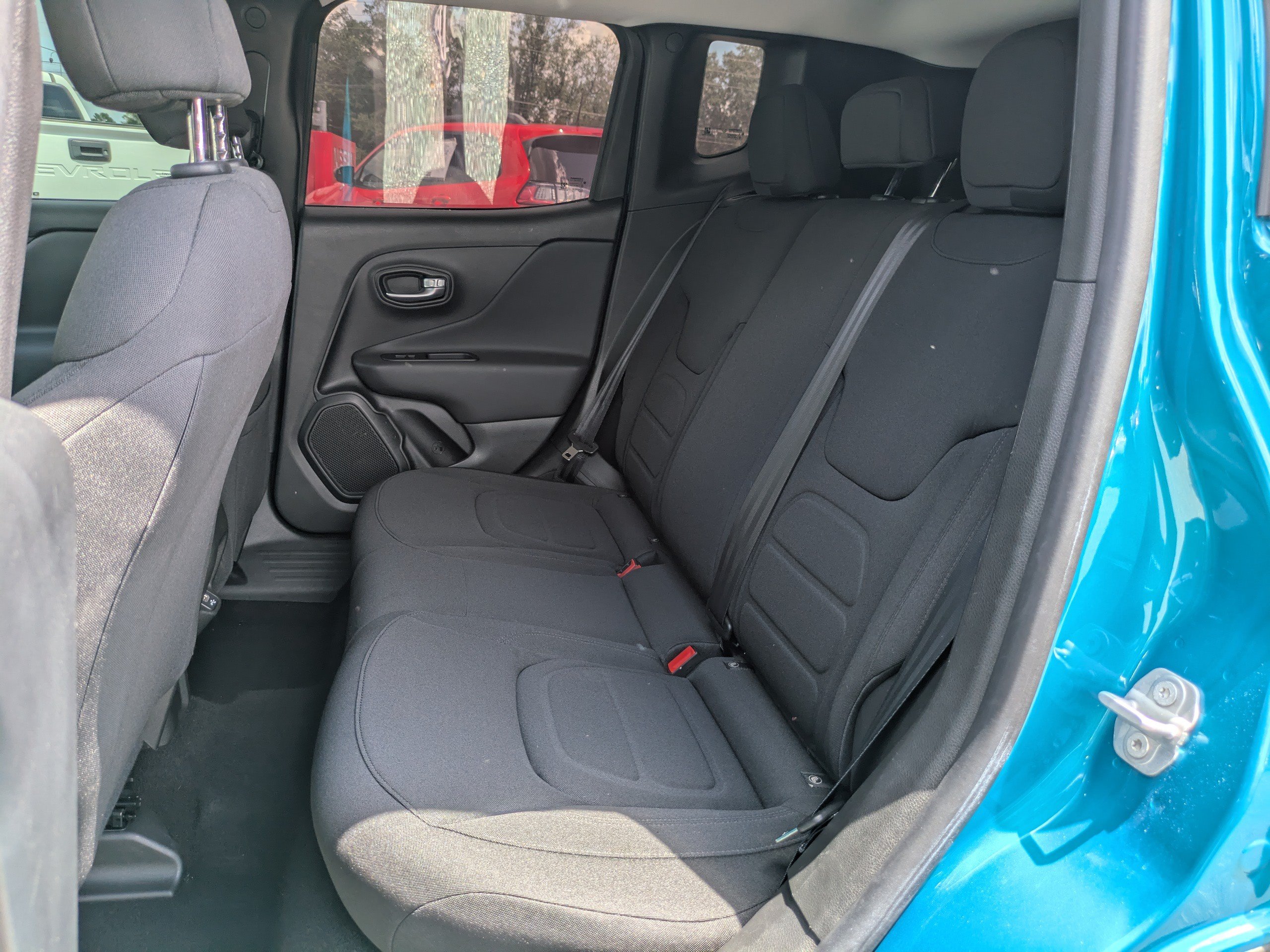 Used 2022 Jeep Renegade Latitude AWD/4WD image 14