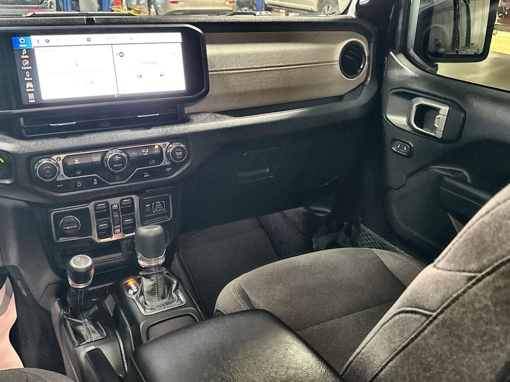 Used 2025 Jeep Gladiator Sport AWD/4WD image 26