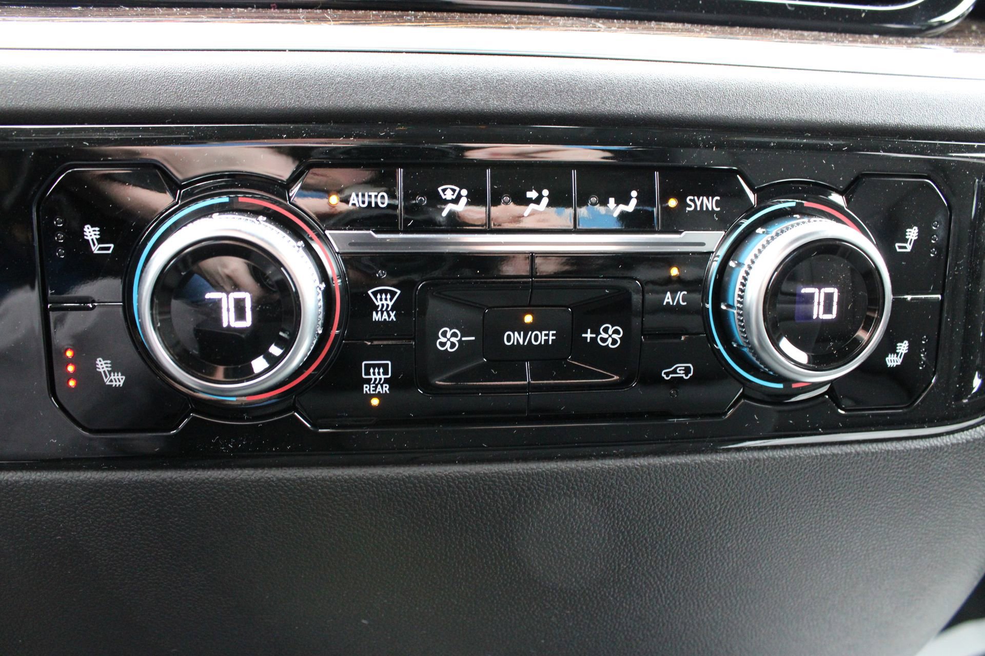 New 2026 GMC Sierra 2500 SLE image 40