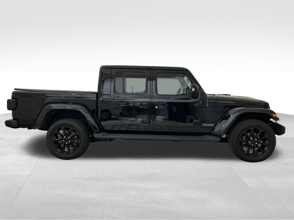 Used 2023 Jeep Gladiator Overland AWD/4WD image 8