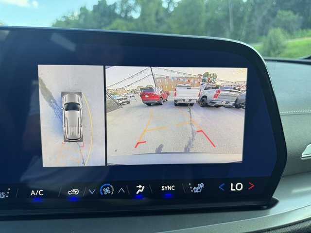 New 2026 Chevrolet Traverse LT w/ Driver Confidence Package image 27