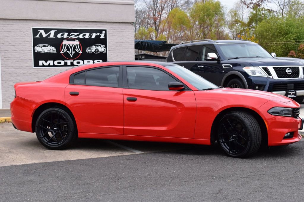 Used 2020 Dodge Charger SXT w/ Driver Convenience Group image 4