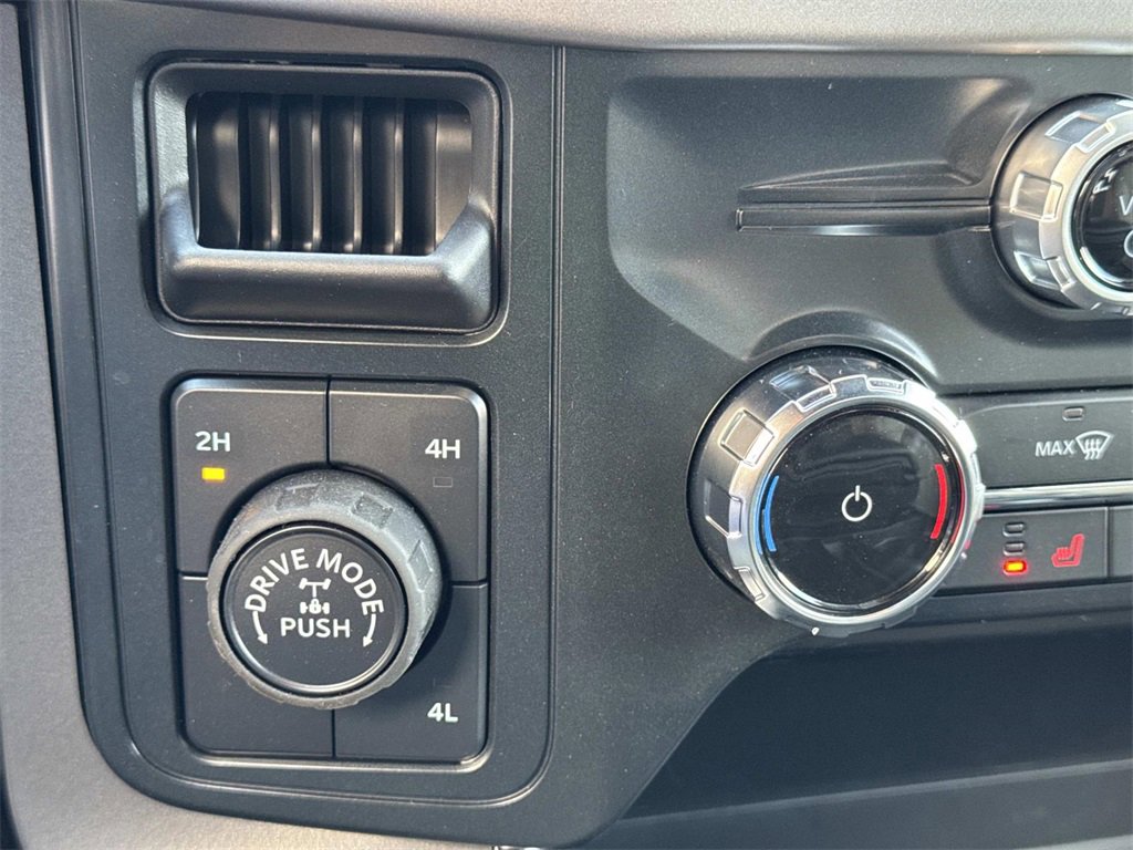 Used 2025 Ford F150 XLT w/ Equipment Group 302A MID image 27