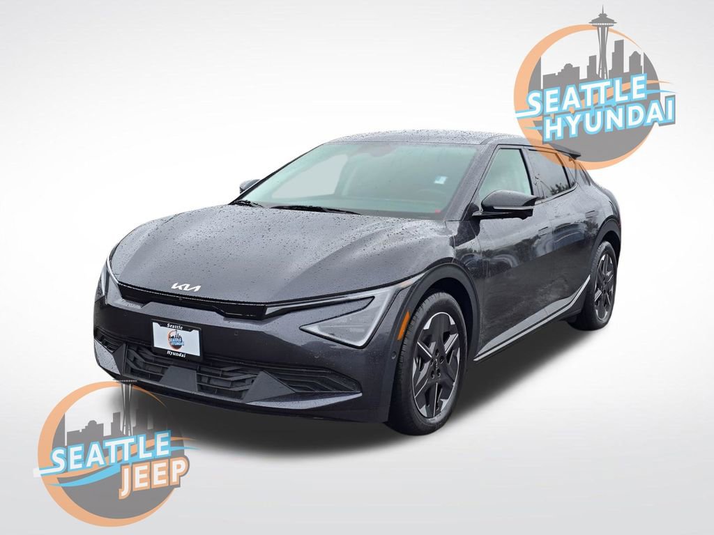 Used 2025 Kia EV6 Light w/ Light LR Technology Package