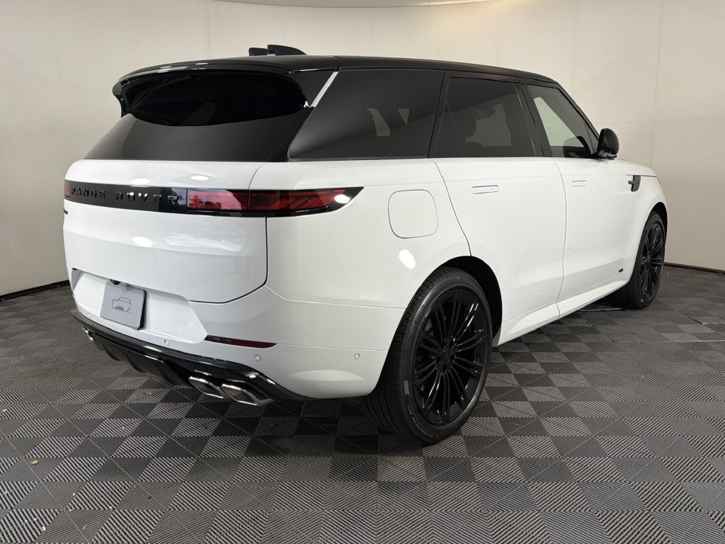 New 2027 Land Rover Range Rover Sport Dynamic SE AWD/4WD image 7