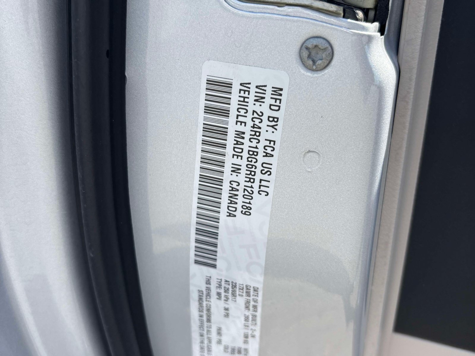 Used 2024 Chrysler Pacifica Touring-L FWD image 10