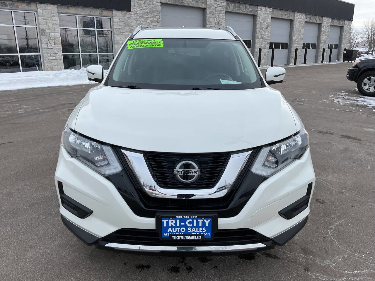 Used 2018 Nissan Rogue SV w/ Premium Package image 12
