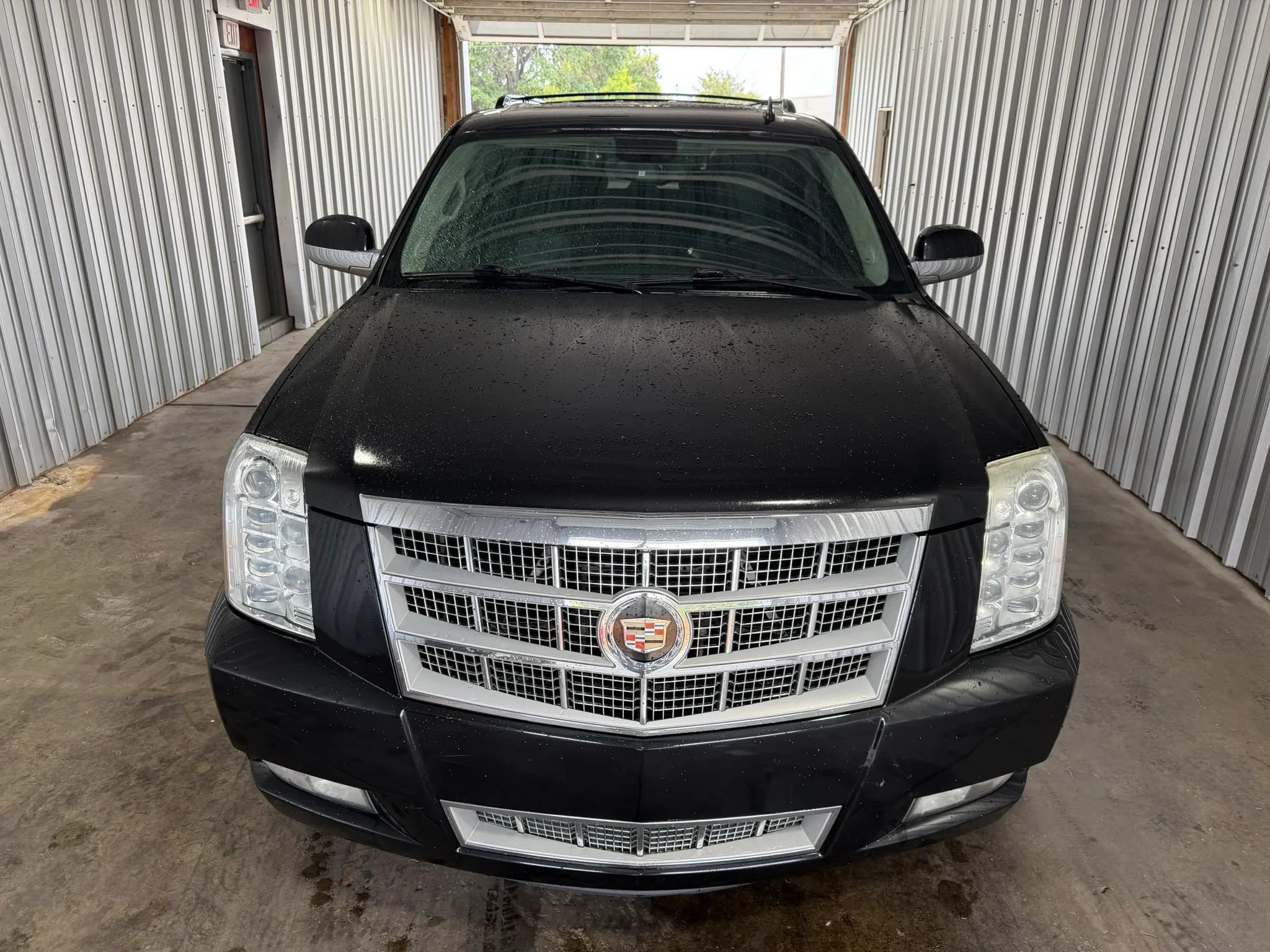 Used 2013 Cadillac Escalade ESV Platinum AWD/4WD image 3