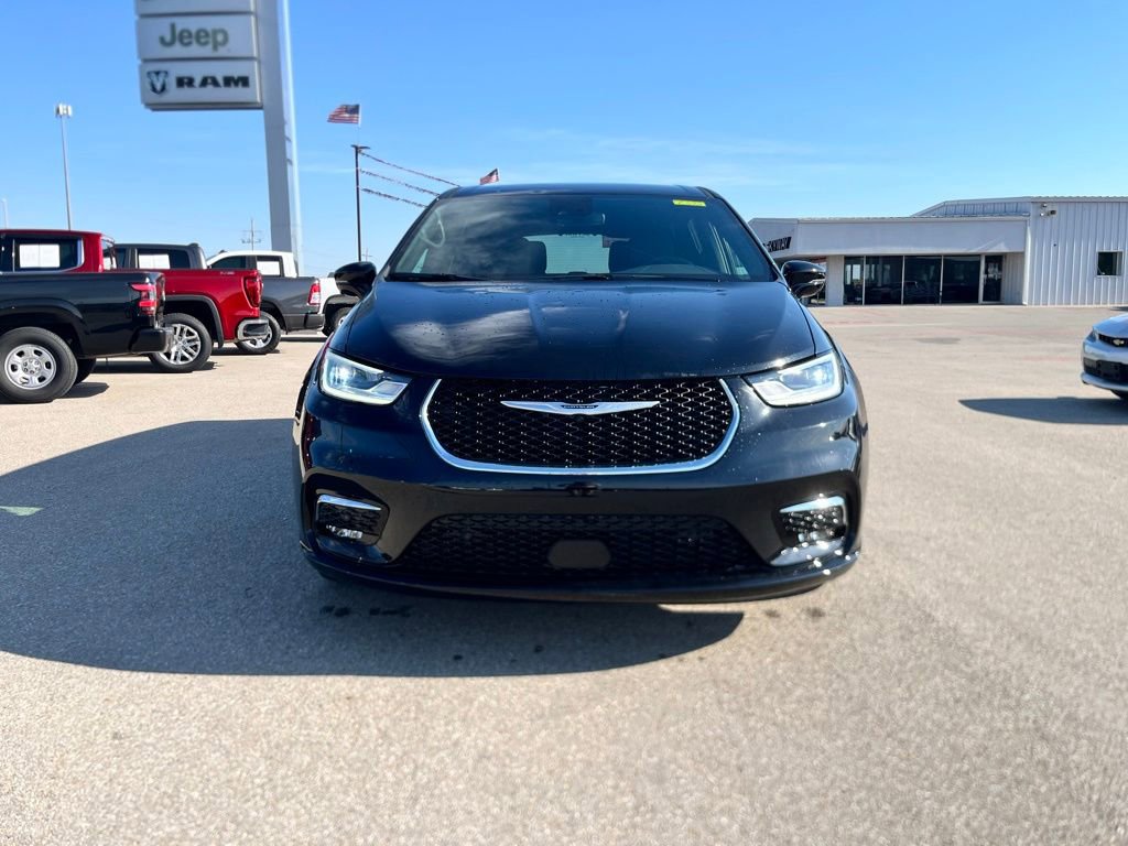 New 2026 Chrysler Pacifica Select FWD image 2