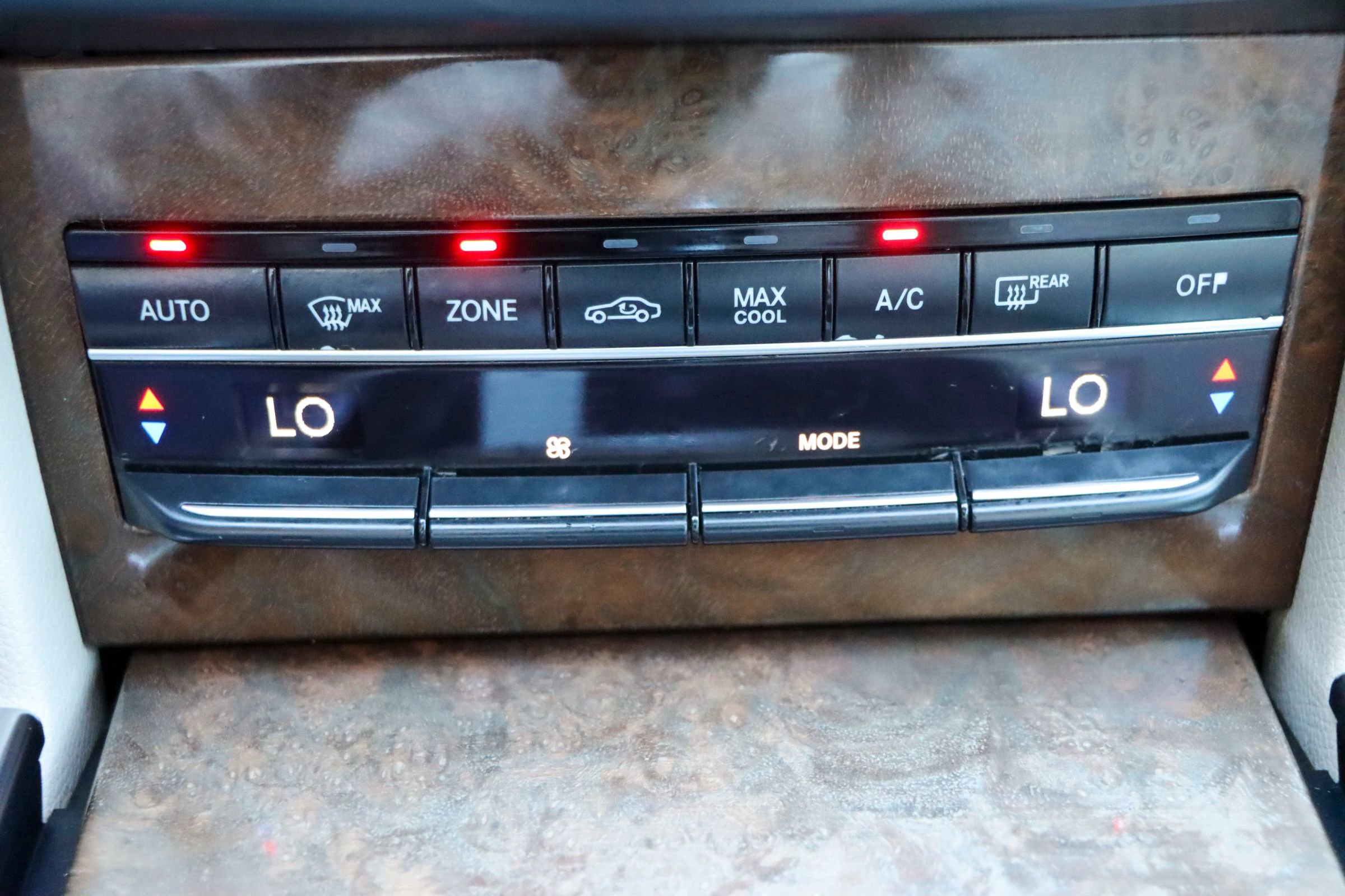 Used 2014 Mercedes-Benz E 350 Sedan image 37