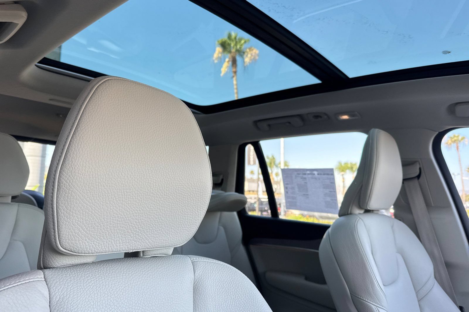Used 2023 Volvo XC90 B6 Plus w/ Protection Package Premier AWD/4WD image 19