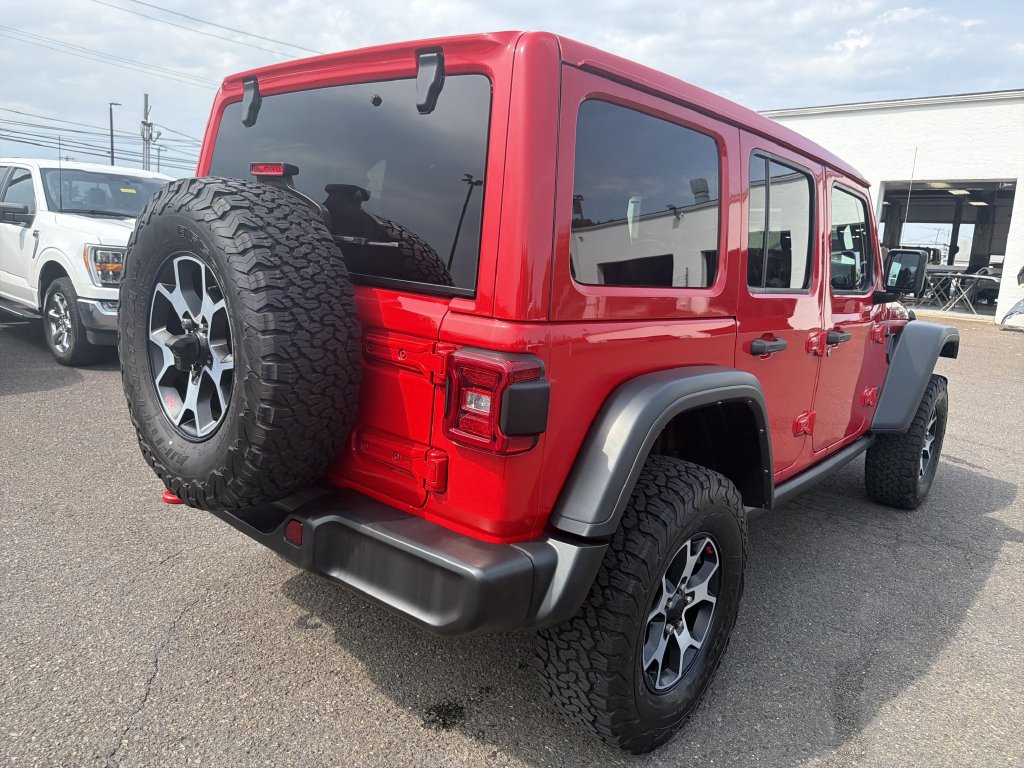 Used 2022 Jeep Wrangler Unlimited Rubicon w/ LED Lighting Group AWD/4WD image 5