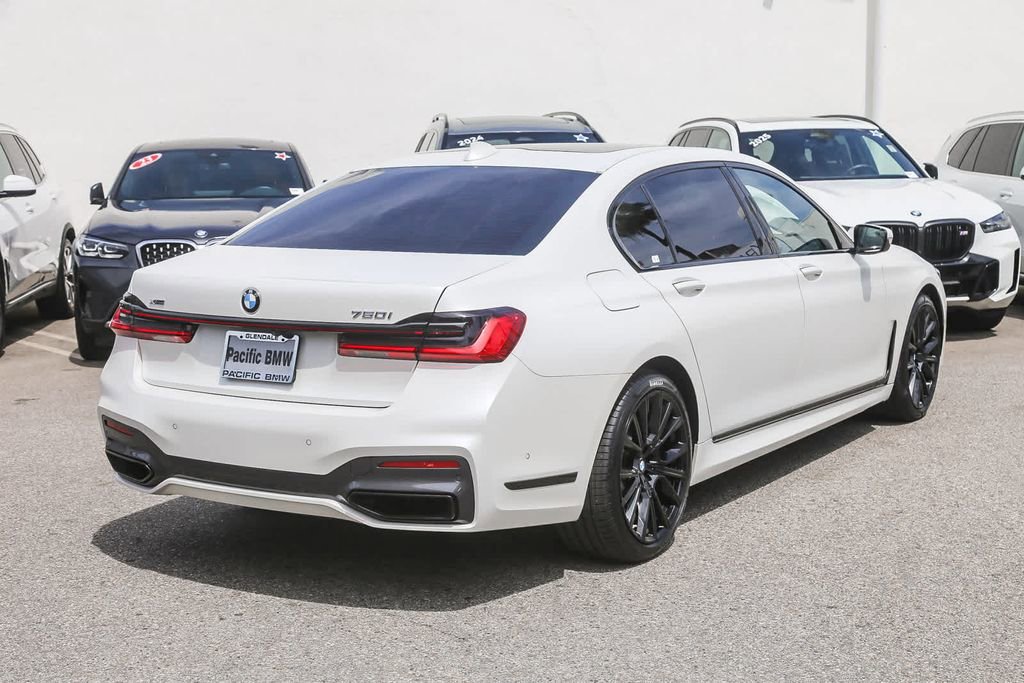 Certified 2022 BMW 750i xDrive w/ Autobahn Package image 6