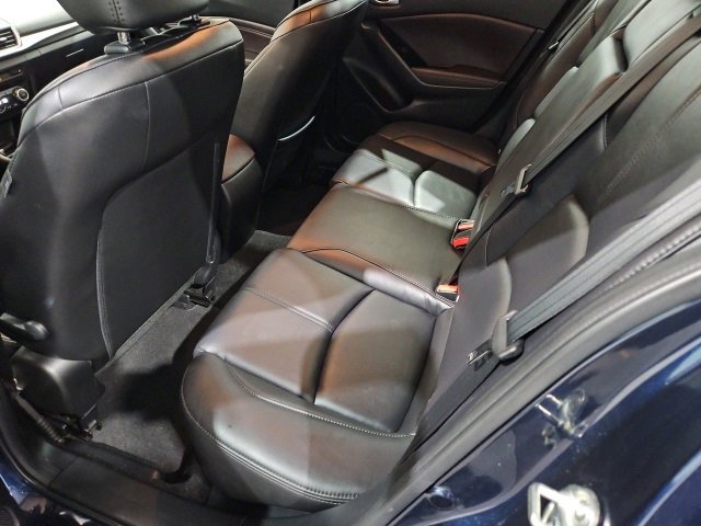 Used 2018 MAZDA MAZDA3 Touring image 8