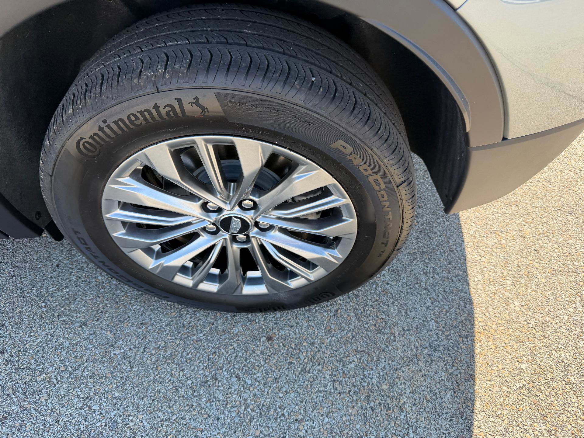 Certified 2025 Cadillac XT4 Premium Luxury w/ Cold Weather Package image 17