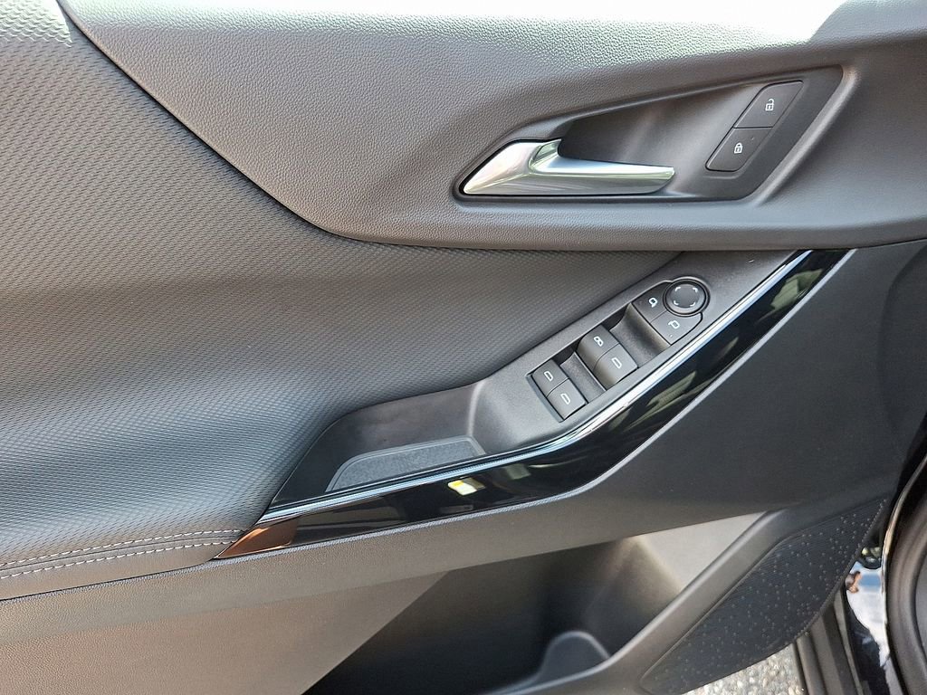 Used 2026 Chevrolet Equinox LT image 18