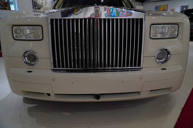 Used 2009 Rolls-Royce Phantom Sedan RWD image 6