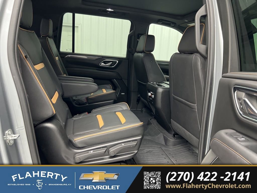 Used 2024 GMC Yukon XL AT4 w/ Technology Package image 13