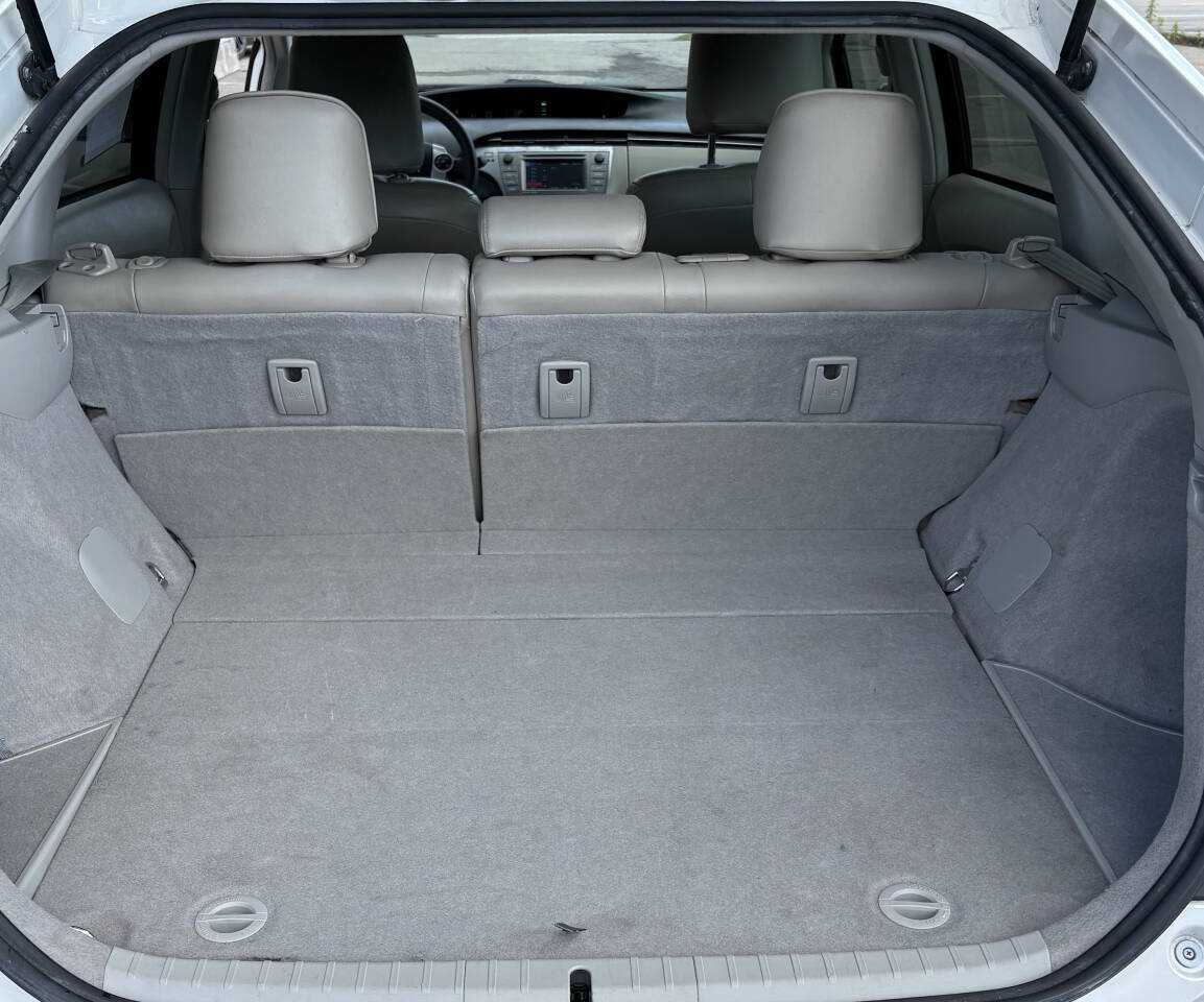 Used 2015 Toyota Prius Three FWD image 12