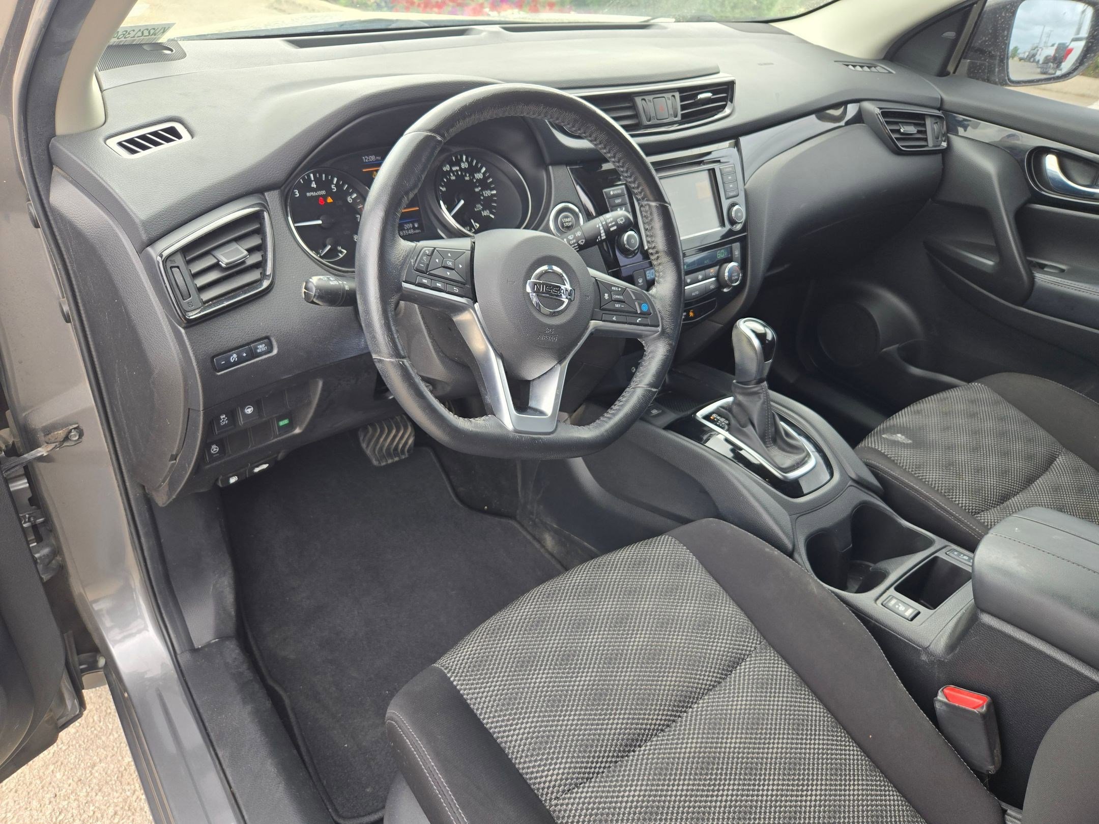 Used 2019 Nissan Rogue Sport SV w/ Technology Package image 11
