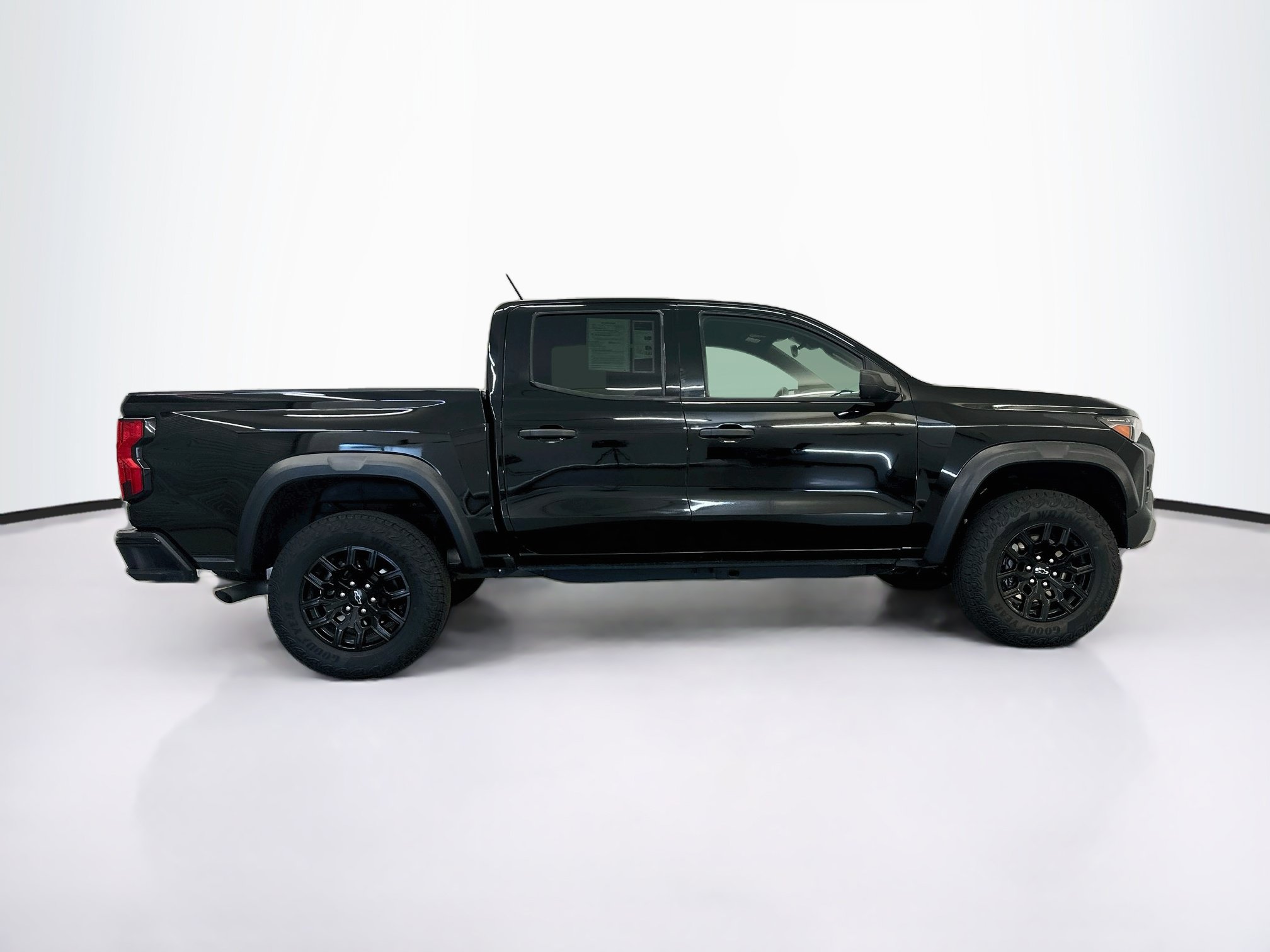 Used 2024 Chevrolet Colorado Trail Boss w/ Advanced Trailering Package AWD/4WD image 10