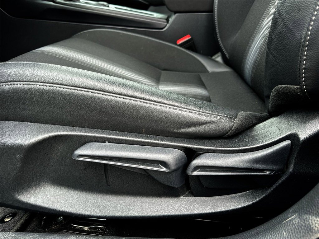 Used 2025 Honda Civic Sport image 12