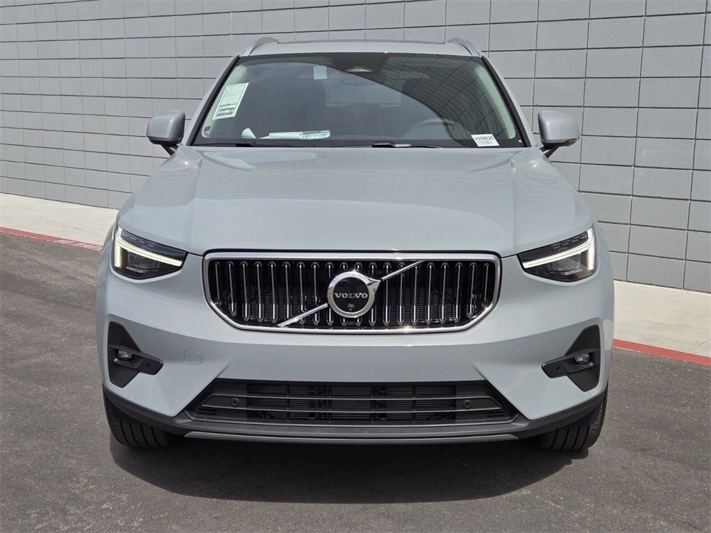 New 2025 Volvo XC40 B5 Ultra w/ Climate Package image 5