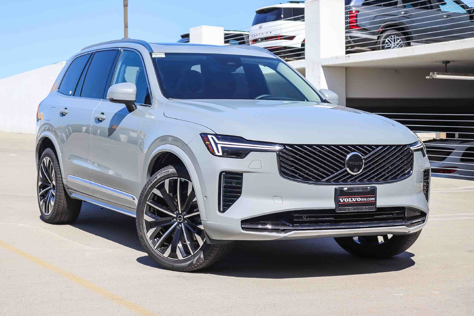 New 2027 Volvo XC90 B6 Plus AWD/4WD image 1