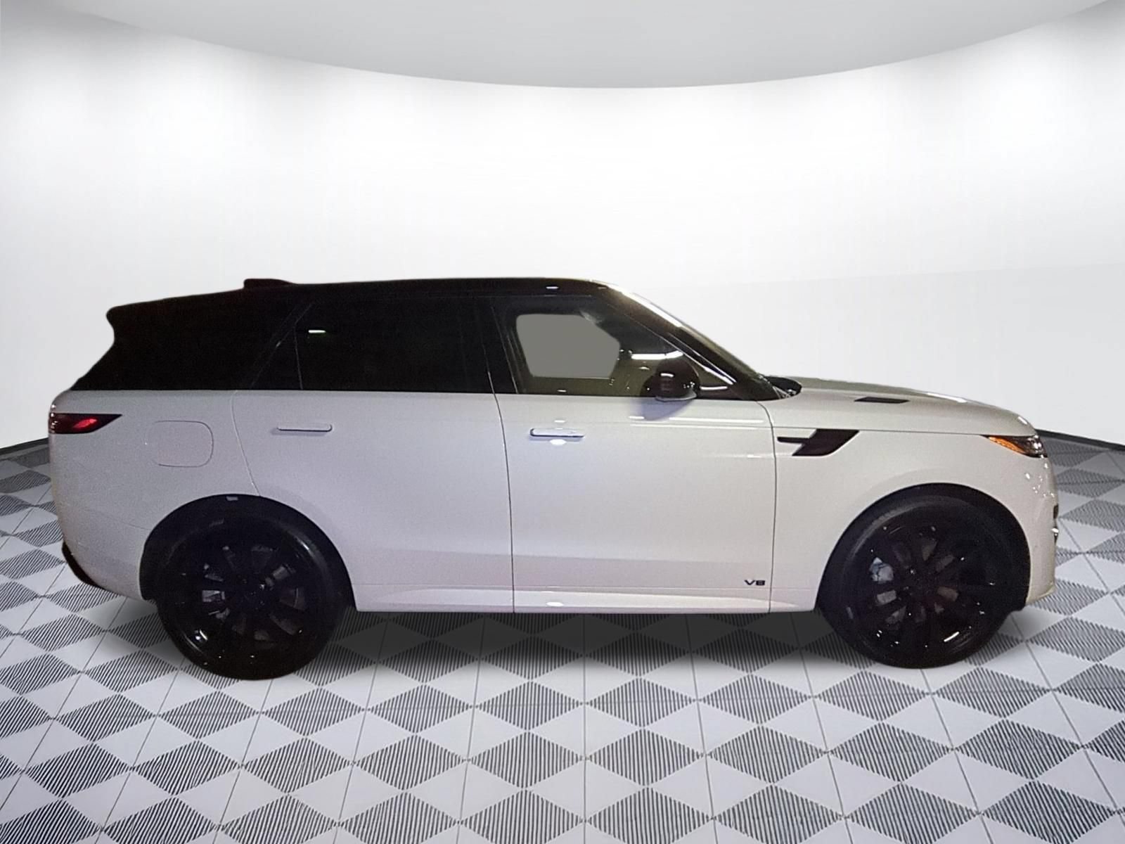 New 2026 Land Rover Range Rover Sport Dynamic SE AWD/4WD image 6