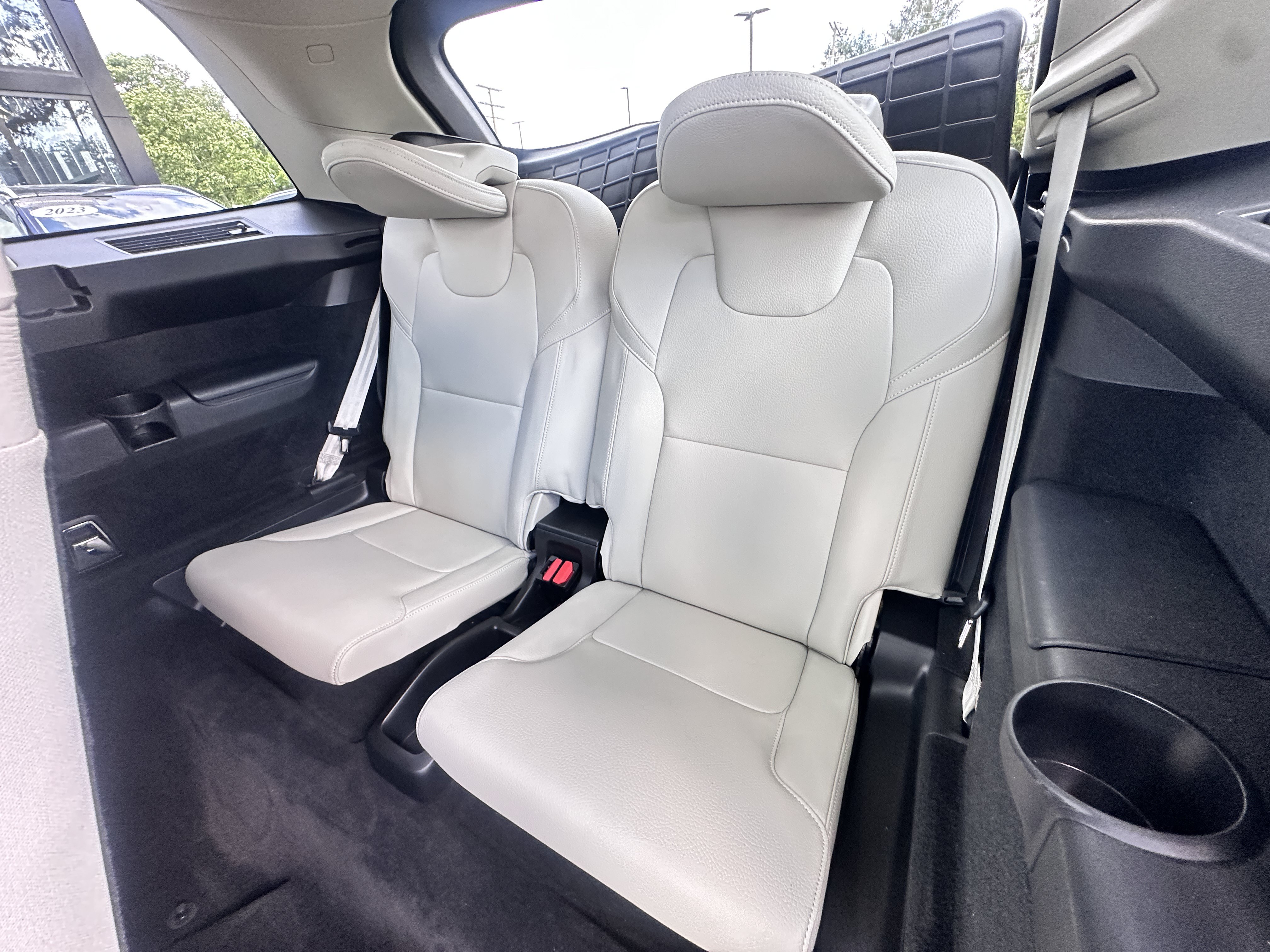 Used 2017 Volvo XC90 T6 Momentum w/ Vision Package AWD/4WD image 34