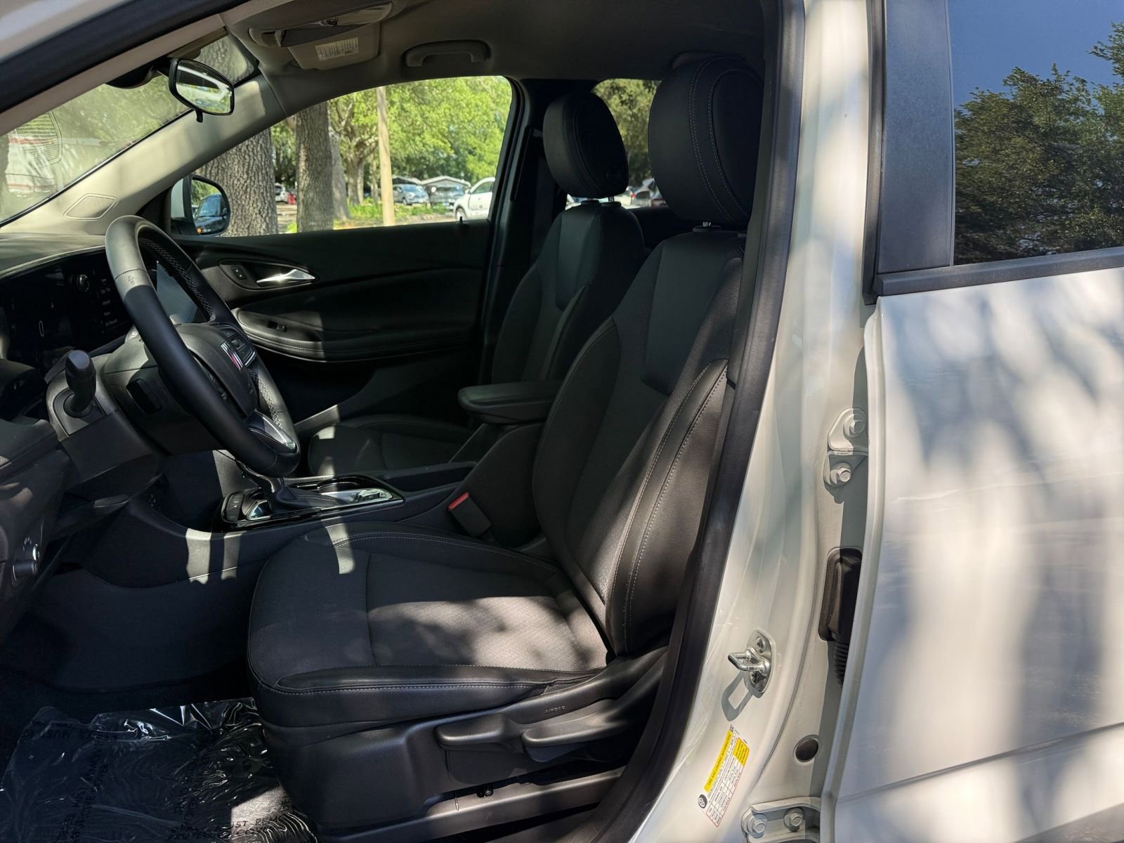 Used 2025 Buick Encore GX Preferred FWD image 33