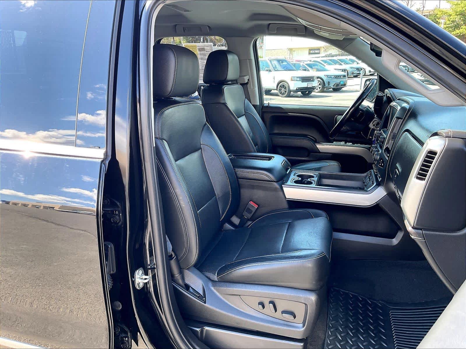 Used 2018 Chevrolet Silverado 1500 LTZ Z71 w/ LTZ Plus Package AWD/4WD image 11