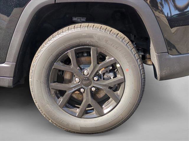 New 2026 Jeep Grand Cherokee Altitude image 6