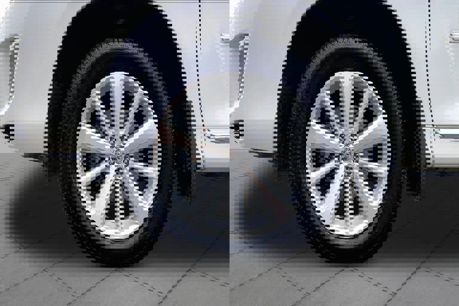 Used 2013 Toyota Highlander Limited image 10