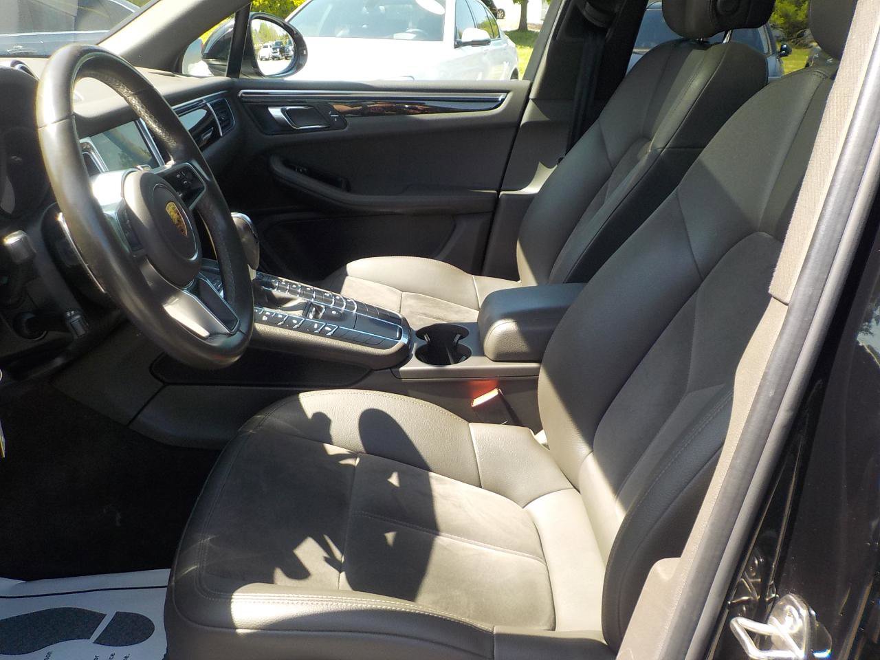 Used 2017 Porsche Macan S AWD/4WD image 25