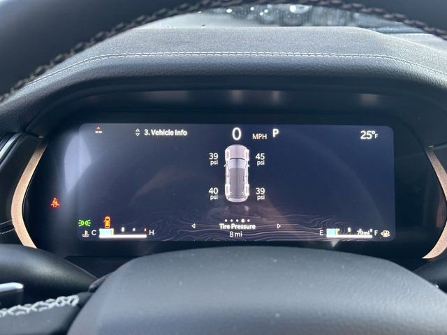 New 2025 Jeep Grand Cherokee Limited w/ Black Appearance Package image 28