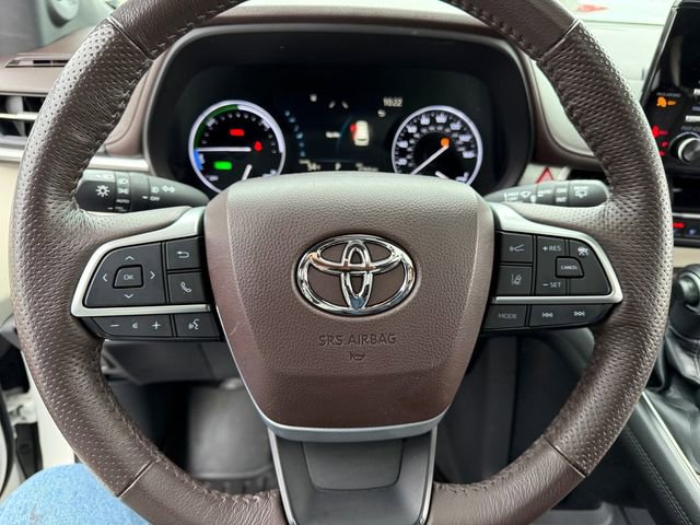 Certified 2021 Toyota Sienna Platinum image 13